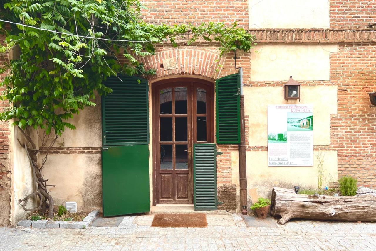 Posada Rural La Resinera La Adrada Exteriér fotografie